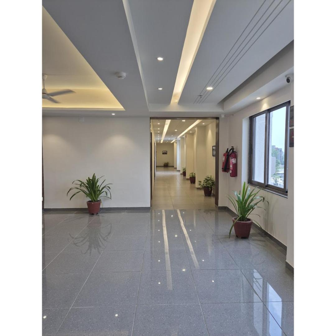 Hotel Ashray Inn Express Ahmedabad Buitenkant foto
